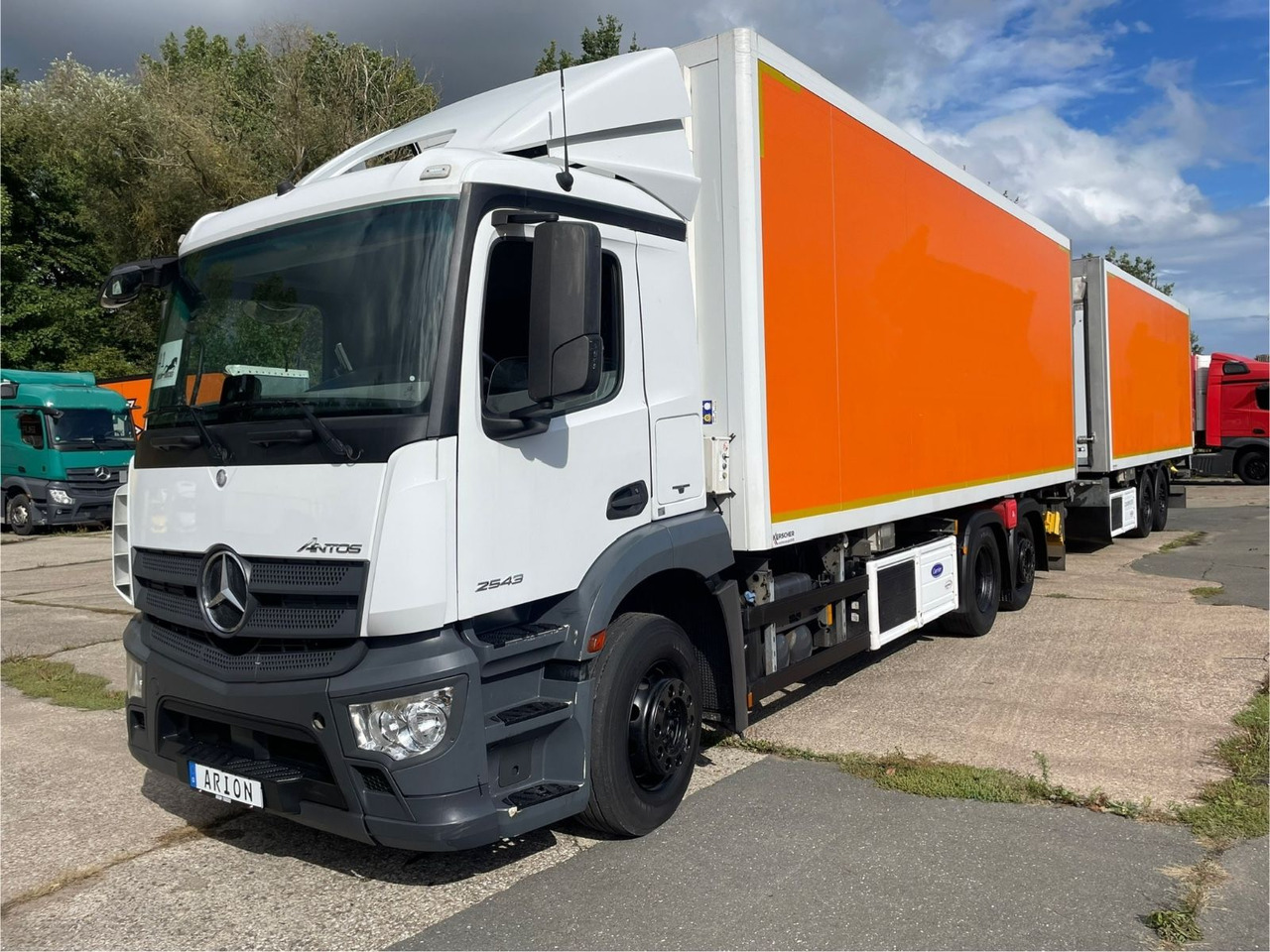 Mercedes-Benz Antos 2543 6x2 Kühlkoffer/CARRIER/NLA/LBW/AC/EU6 - Hladnjača: slika 3 Mercedes-Benz Antos 2543 6x2 Kühlkoffer/CARRIER/NLA/LBW/AC/EU6 - Hladnjača: slika 3