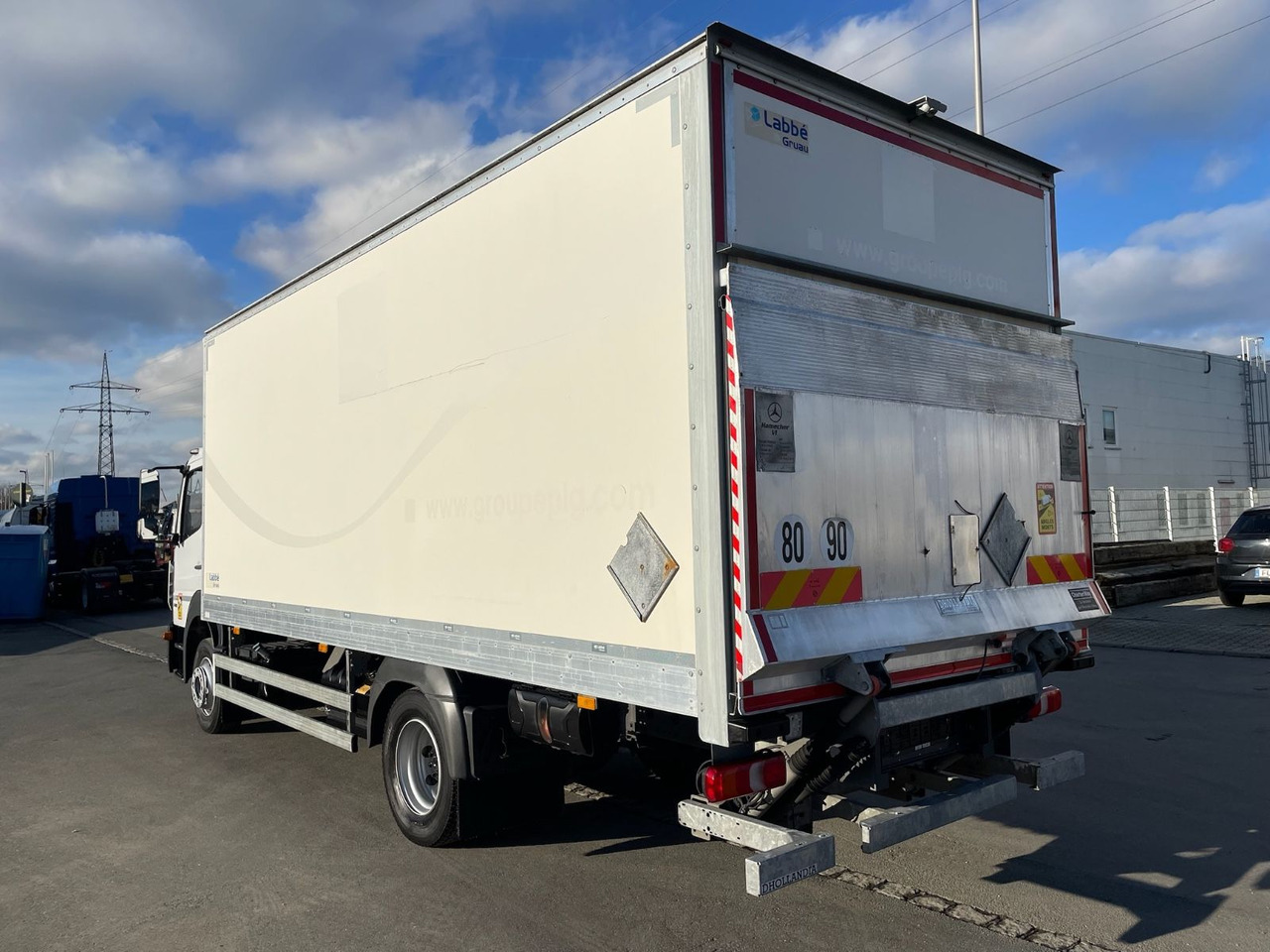 Mercedes-Benz Atego 1218 4x2 Koffer/FULL-ADR/EXIII/LBW/AC/EU6d - Kamion sa zatvorenim sandukom: slika 5 Mercedes-Benz Atego 1218 4x2 Koffer/FULL-ADR/EXIII/LBW/AC/EU6d - Kamion sa zatvorenim sandukom: slika 5
