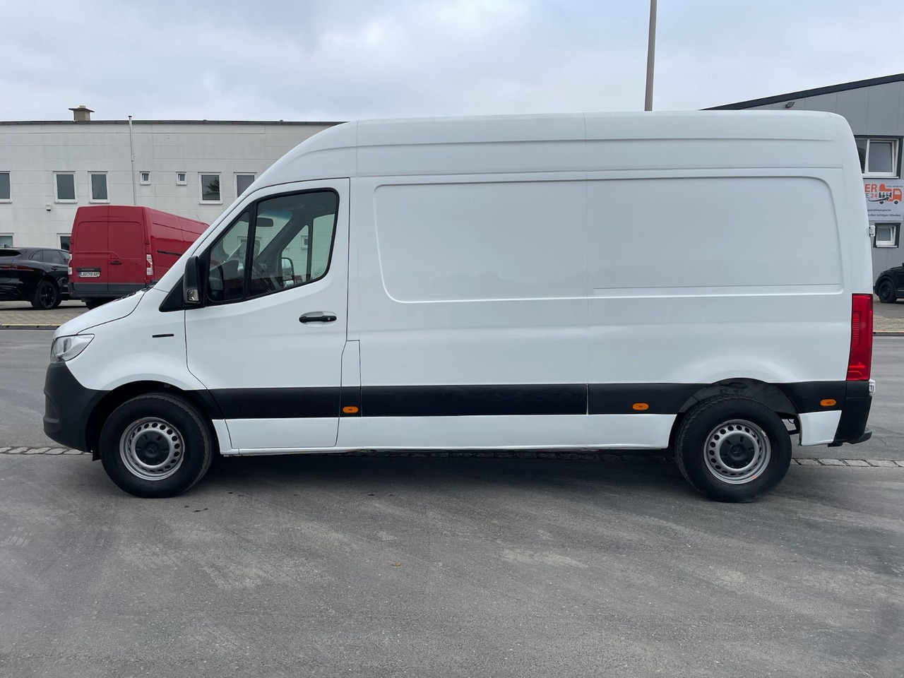 Mercedes-Benz eSprinter L2H2 Kastenwagen/47KW/AC/Kamera - Furgon, Električno dostavno vozilo: slika 4 Mercedes-Benz eSprinter L2H2 Kastenwagen/47KW/AC/Kamera - Furgon, Električno dostavno vozilo: slika 4