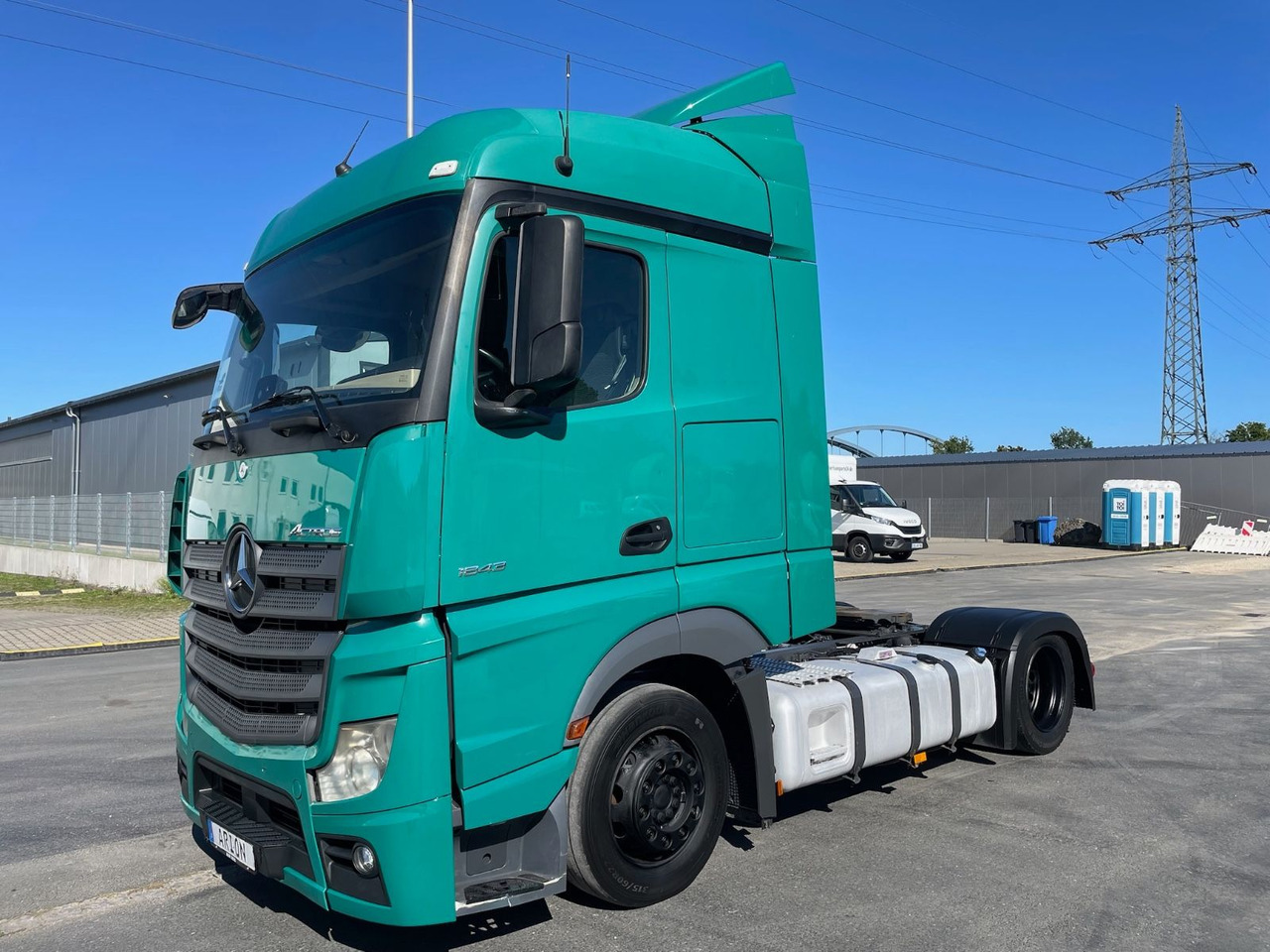 Mercedes-Benz Actros 1843 4x2 MEGA/AC/Standheizung/2xTank/EU6 - Tegljač: slika 3 Mercedes-Benz Actros 1843 4x2 MEGA/AC/Standheizung/2xTank/EU6 - Tegljač: slika 3