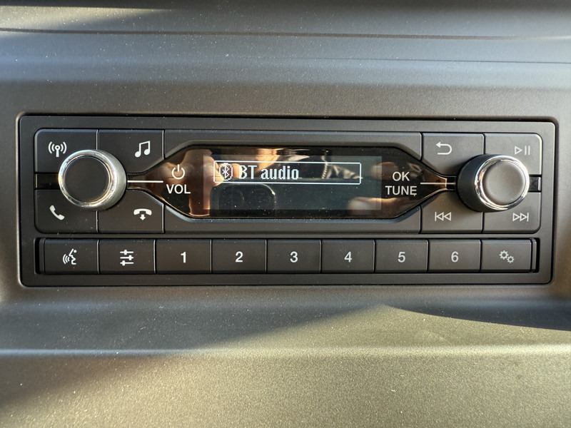 Furgon Ford Transit 350 2.0 TDCI 170PK L3H3 Airco Cruise Control Parkeersensoren voor achter: slika 19 Furgon Ford Transit 350 2.0 TDCI 170PK L3H3 Airco Cruise Control Parkeersensoren voor achter: slika 19