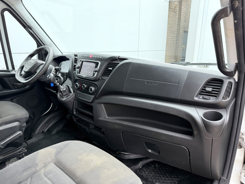 Lizing Iveco Daily 35C16 3.0 Dubbele Cabine Kipper Mixto DoKa Dubbellucht Airco Navigatie Camera 3.5t Trekhaak Tipper Benne Iveco Daily 35C16 3.0 Dubbele Cabine Kipper Mixto DoKa Dubbellucht Airco Navigatie Camera 3.5t Trekhaak Tipper Benne: slika 12