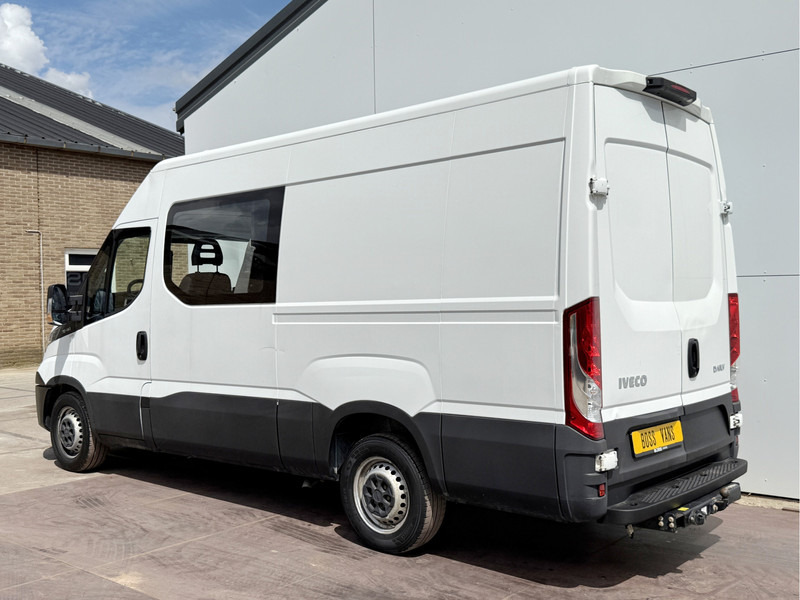Iveco Daily 35S14 2.3 L2H2 Dubbele Cabine 7 Stoelen Mixto DoKa Airco Cruise Control Trekhaak 3.5t Lucht geveerde stoel - Furgon, Dostavno vozilo sa duplom kabinom: slika 2 Iveco Daily 35S14 2.3 L2H2 Dubbele Cabine 7 Stoelen Mixto DoKa Airco Cruise Control Trekhaak 3.5t Lucht geveerde stoel - Furgon, Dostavno vozilo sa duplom kabinom: slika 2