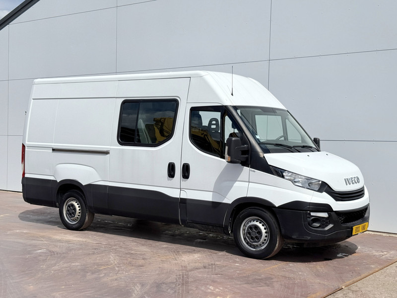 Iveco Daily 35S14 2.3 L2H2 Dubbele Cabine 7 Stoelen Mixto DoKa Airco Cruise Control Trekhaak 3.5t Lucht geveerde stoel - Furgon, Dostavno vozilo sa duplom kabinom: slika 4 Iveco Daily 35S14 2.3 L2H2 Dubbele Cabine 7 Stoelen Mixto DoKa Airco Cruise Control Trekhaak 3.5t Lucht geveerde stoel - Furgon, Dostavno vozilo sa duplom kabinom: slika 4