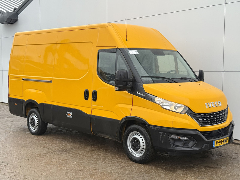 Iveco Daily 35S16 2.3 Automaat L2H2 Oprijplaat Trekhaak Climate Control Cruise Control Lucht Geveerde Stoel - Furgon: slika 4 Iveco Daily 35S16 2.3 Automaat L2H2 Oprijplaat Trekhaak Climate Control Cruise Control Lucht Geveerde Stoel - Furgon: slika 4