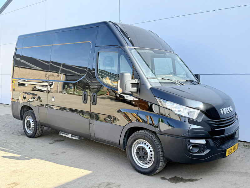 Iveco Daily 35S16 L2H2 Airco Cruise Control Camera 3.5t Trekhaak - Furgon: slika 4 Iveco Daily 35S16 L2H2 Airco Cruise Control Camera 3.5t Trekhaak - Furgon: slika 4
