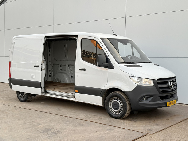 Mercedes-Benz Sprinter 315 1.9 CDI L2H1 Climate Control Cruise Control Carplay - Furgon: slika 5 Mercedes-Benz Sprinter 315 1.9 CDI L2H1 Climate Control Cruise Control Carplay - Furgon: slika 5