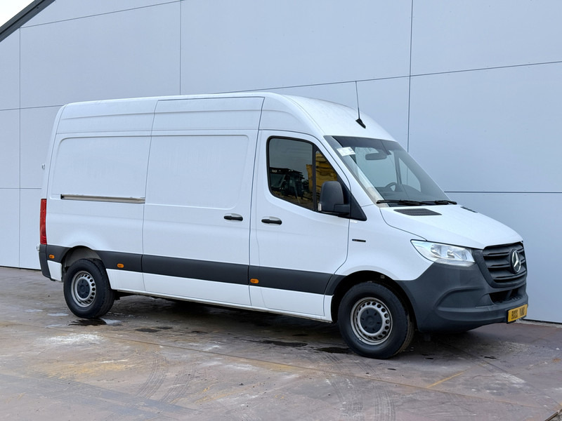 Mercedes-Benz eSprinter 312 L2H2 Elektrisch 41kWh 135km WLTP Climate Control Camera Stoelverwarming - Furgon, Električno dostavno vozilo: slika 4 Mercedes-Benz eSprinter 312 L2H2 Elektrisch 41kWh 135km WLTP Climate Control Camera Stoelverwarming - Furgon, Električno dostavno vozilo: slika 4