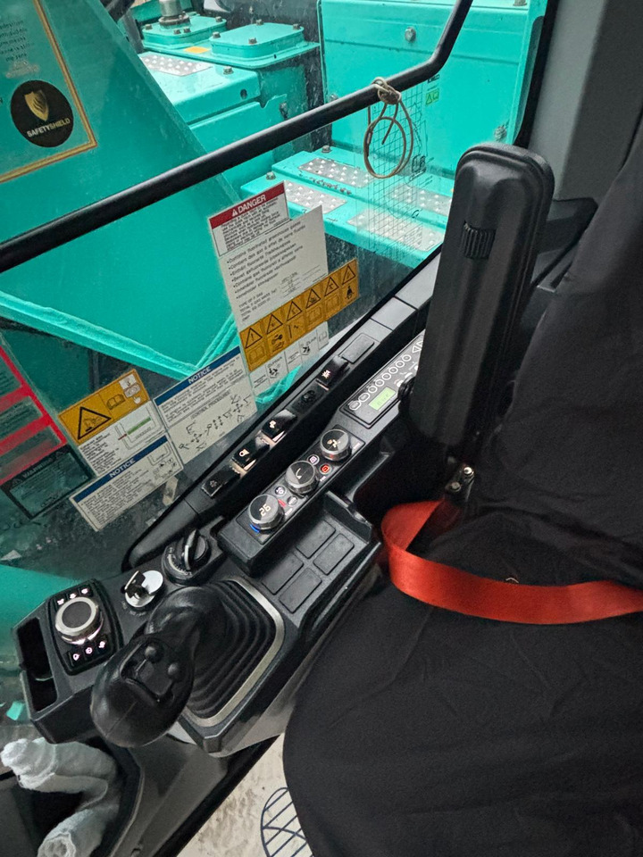 Bager guseničar Kobelco SK140SRLC-7: slika 19