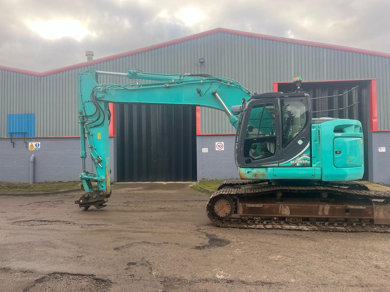 Kobelco SK230SRLC-5E - Bager guseničar: slika 2 Kobelco SK230SRLC-5E - Bager guseničar: slika 2