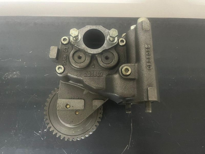 Liebherr P964 , R974 ,R964 - Pumpa za ulje: slika 2 Liebherr P964 , R974 ,R964 - Pumpa za ulje: slika 2