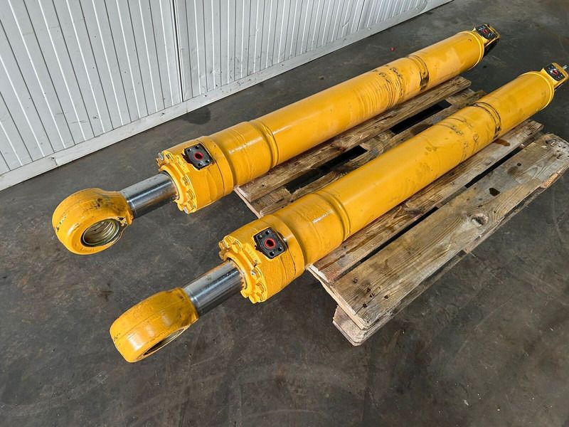 Liebherr R914B / A904C Li / LH24 M / LH26 M / A914 Li / A914B Li / R914 / R904C / LH26 EC - Hidraulični cilindar: slika 2 Liebherr R914B / A904C Li / LH24 M / LH26 M / A914 Li / A914B Li / R914 / R904C / LH26 EC - Hidraulični cilindar: slika 2