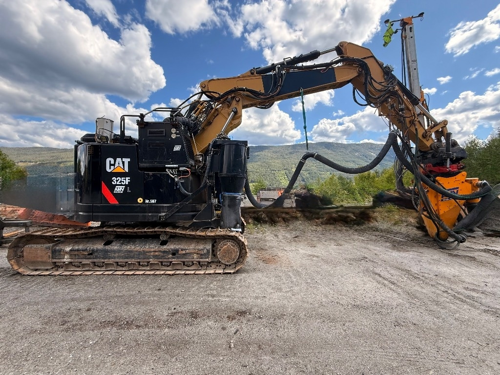 CAT 325 FL CR  - Bager: slika 1 CAT 325 FL CR  - Bager: slika 1