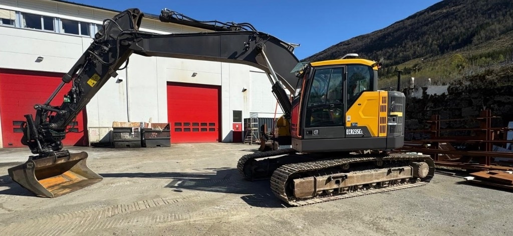 Volvo ECR 235 E - Bager guseničar: slika 1 Volvo ECR 235 E - Bager guseničar: slika 1