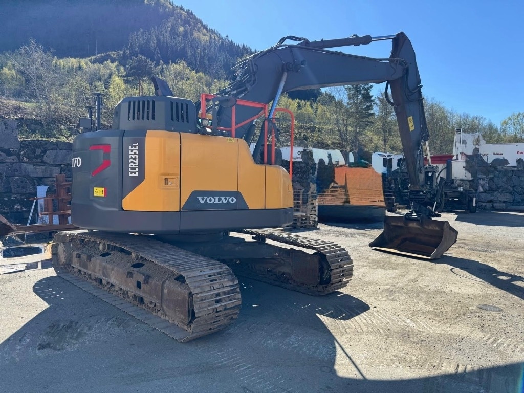 Volvo ECR 235 E - Bager guseničar: slika 3 Volvo ECR 235 E - Bager guseničar: slika 3