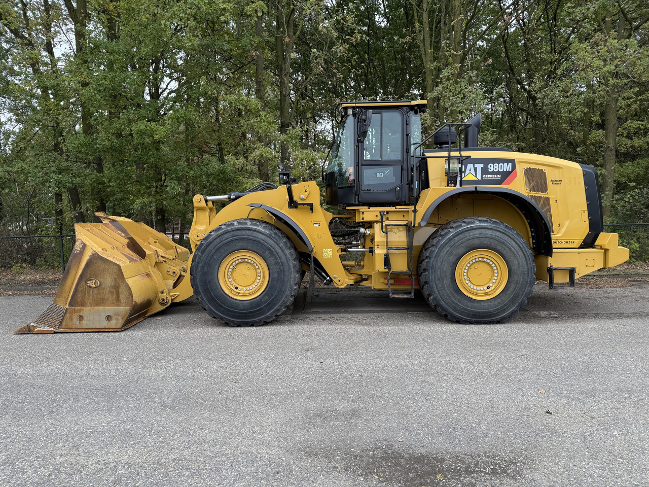 CATERPILLAR 980M - Utovarivač točkaš: slika 2 CATERPILLAR 980M - Utovarivač točkaš: slika 2