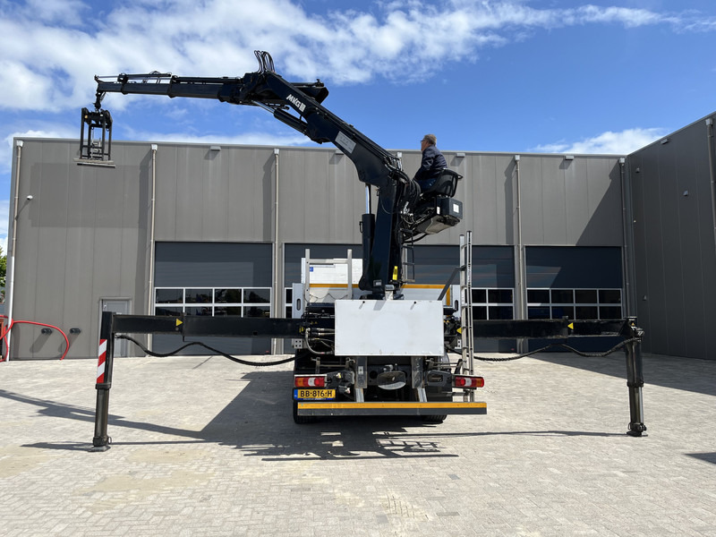 Mercedes-Benz ANTOS 2546 6X2 Bouwstoffenauto / Open laadbak vv KRAAN MKG HLK 221-3 met Palletklem - Kamion sa tovarnim sandukom, Kamion sa dizalicom: slika 4 Mercedes-Benz ANTOS 2546 6X2 Bouwstoffenauto / Open laadbak vv KRAAN MKG HLK 221-3 met Palletklem - Kamion sa tovarnim sandukom, Kamion sa dizalicom: slika 4