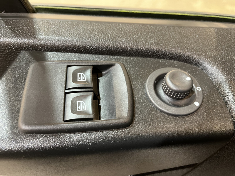 Mali kombi Renault Trafic 2.0 dCi L1H1 170 PK Automaat Servicebus / Sortimo Inrichting / Euro 6 / Airco / Cruise Control / Camera / Trekhaak / 3-Zits  / BPM VRIJ !!: slika 14