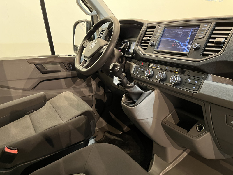 Volkswagen Crafter 35 2.0 TDI L3H3 180 PK Servicebus / Sortimo Inrichting / Euro 6 / Schuifdeur L + R / 220V. / Airco / Cruise Control / Camera / Trekhaak 3000 KG. / CarPlay / Navigatie - Furgon: slika 2 Volkswagen Crafter 35 2.0 TDI L3H3 180 PK Servicebus / Sortimo Inrichting / Euro 6 / Schuifdeur L + R / 220V. / Airco / Cruise Control / Camera / Trekhaak 3000 KG. / CarPlay / Navigatie - Furgon: slika 2