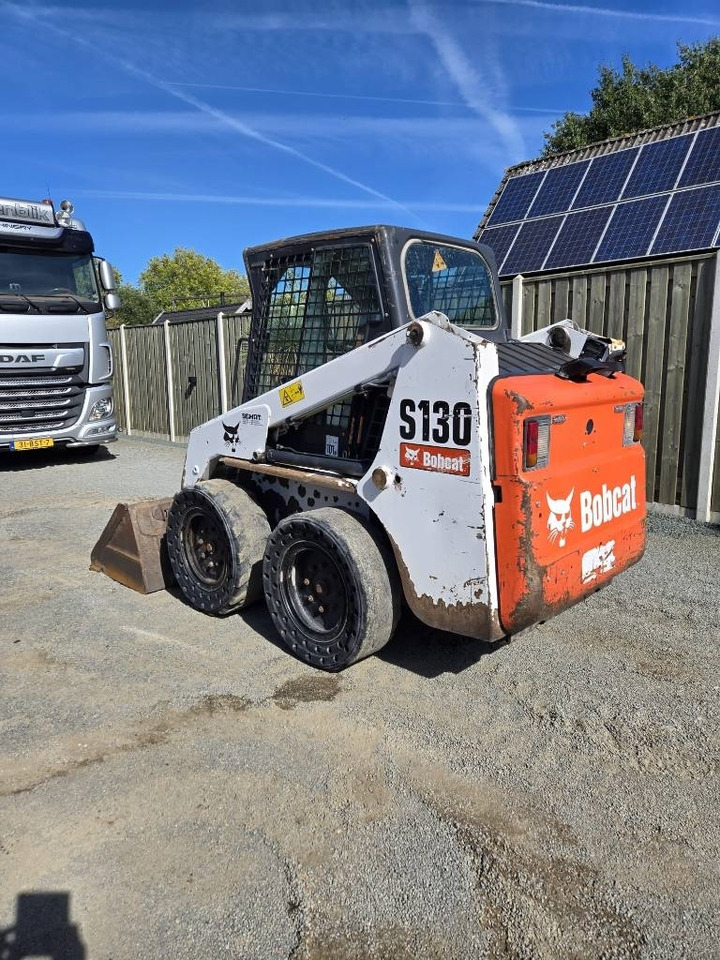 Bobcat S 130 - Mini utovarivač: slika 2 Bobcat S 130 - Mini utovarivač: slika 2
