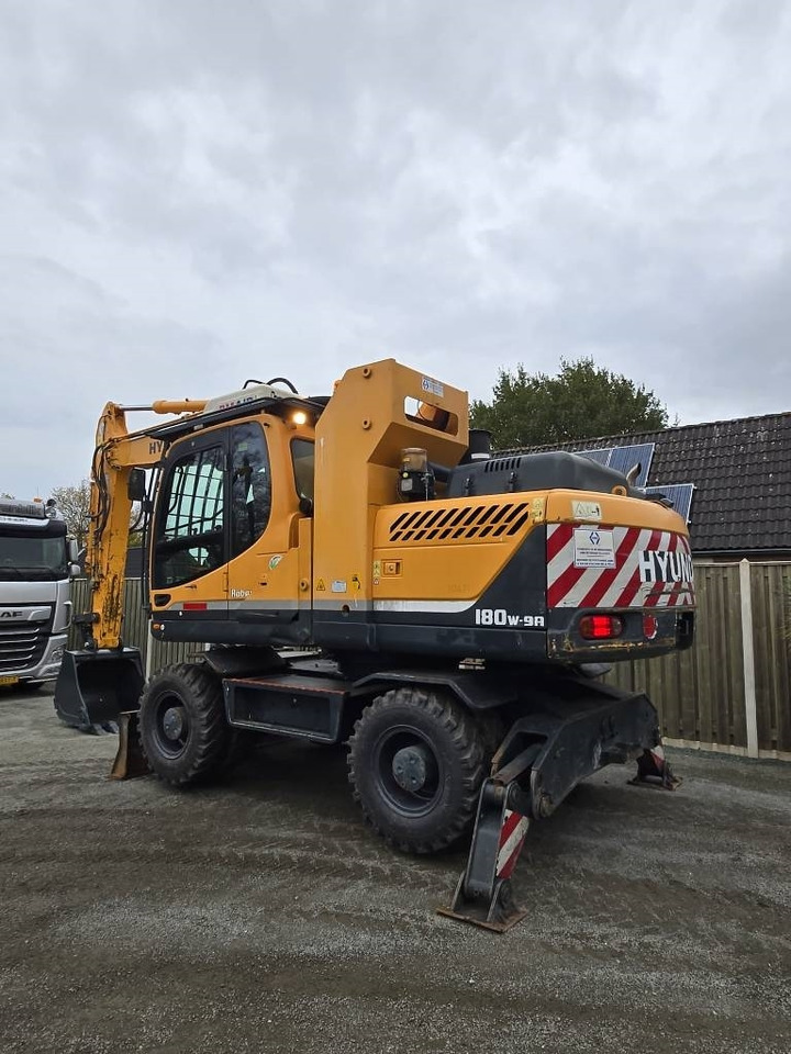 Hyundai R 180W-9A - Bager točkaš: slika 2 Hyundai R 180W-9A - Bager točkaš: slika 2