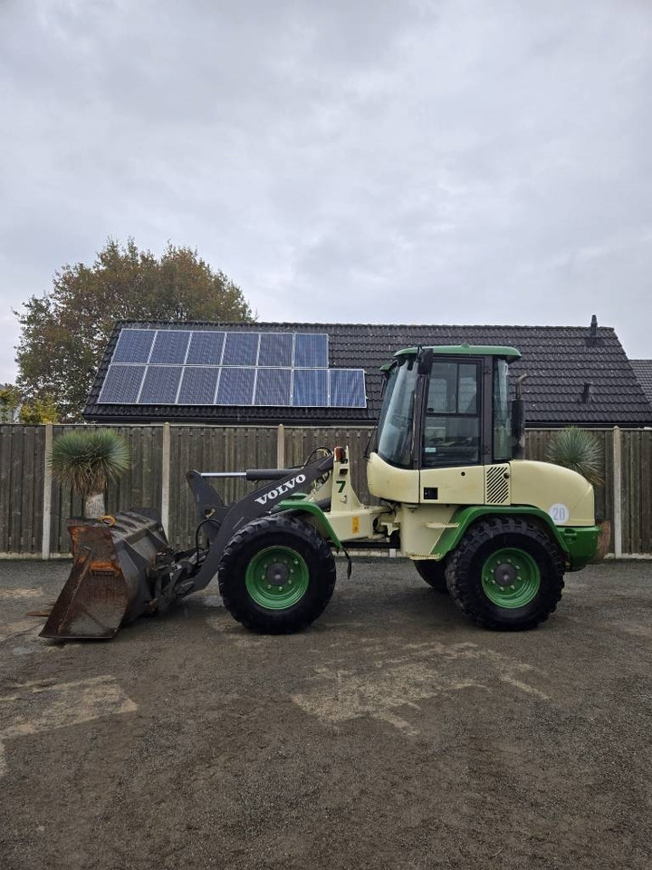 Volvo L 30 B - Utovarivač točkaš: slika 4 Volvo L 30 B - Utovarivač točkaš: slika 4