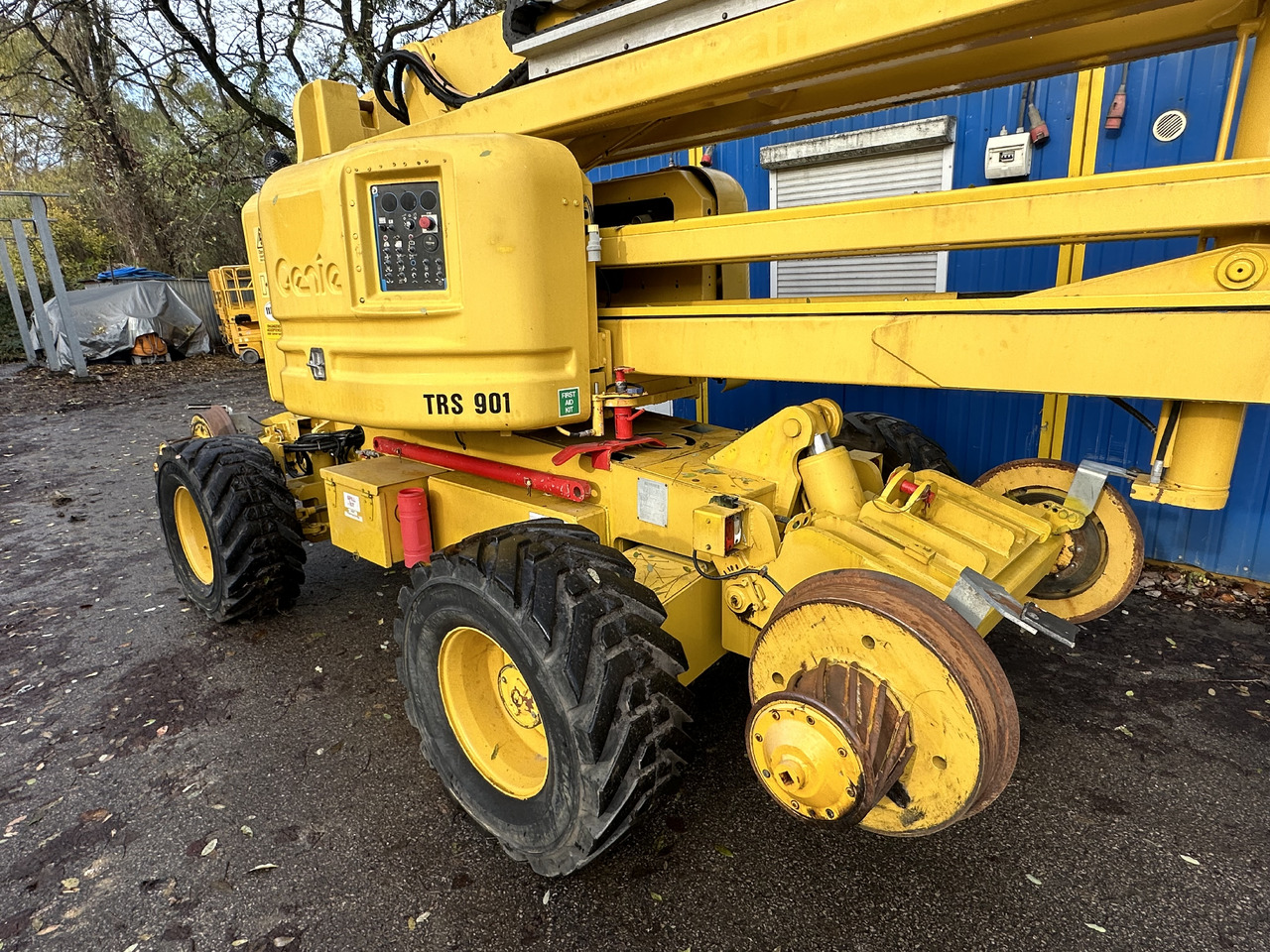 GENIE REXQUOTE Accessrailer Z60/34 railroad boom lift cherry picker mewp - Zglobna platforma: slika 4 GENIE REXQUOTE Accessrailer Z60/34 railroad boom lift cherry picker mewp - Zglobna platforma: slika 4
