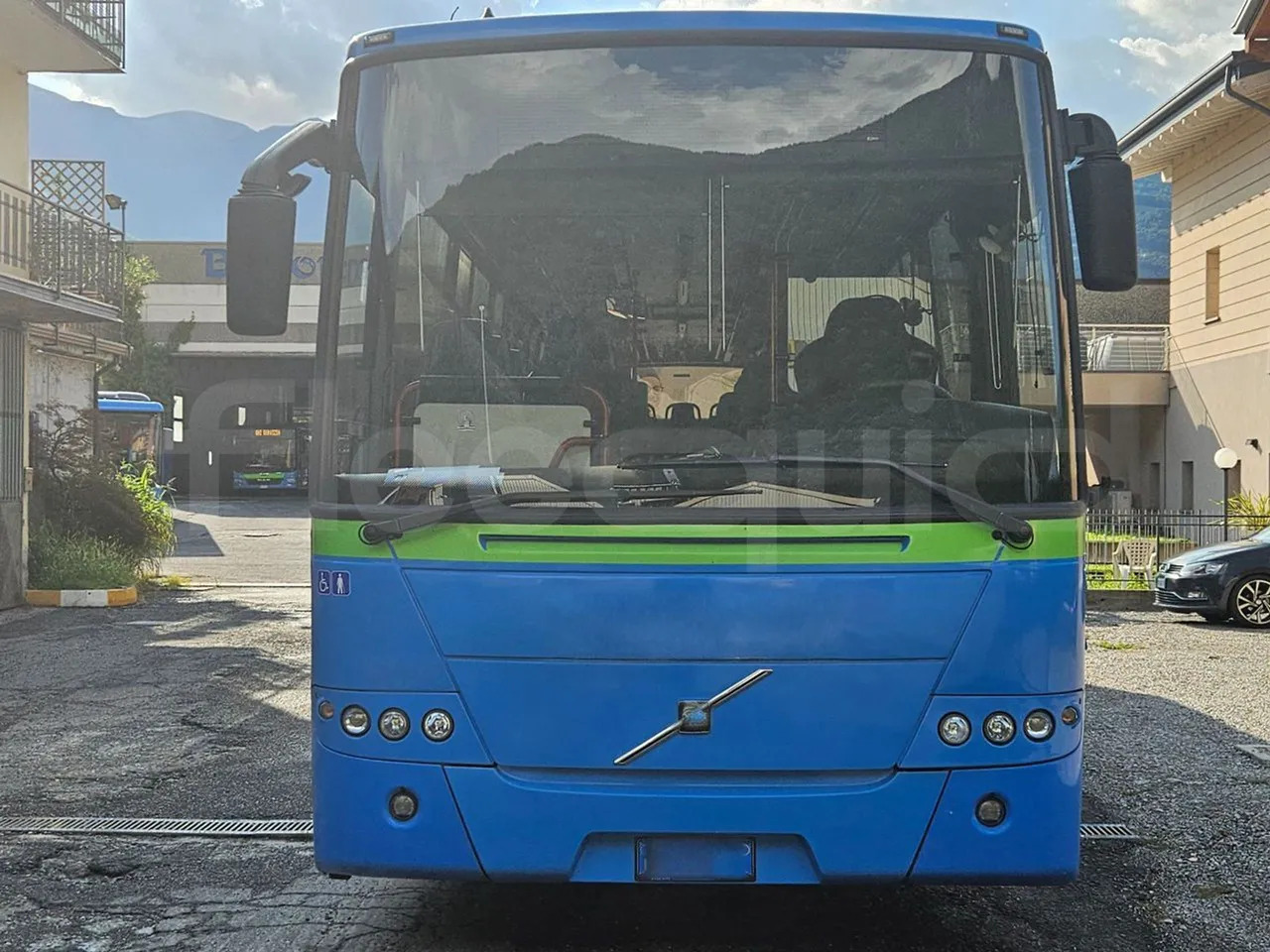 Volvo 8700B12B - Prigradski autobus: slika 2 Volvo 8700B12B - Prigradski autobus: slika 2