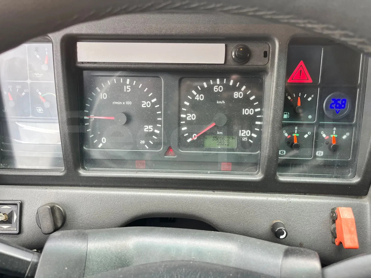 Volvo Barbi Genesis - Turistički autobus: slika 3 Volvo Barbi Genesis - Turistički autobus: slika 3