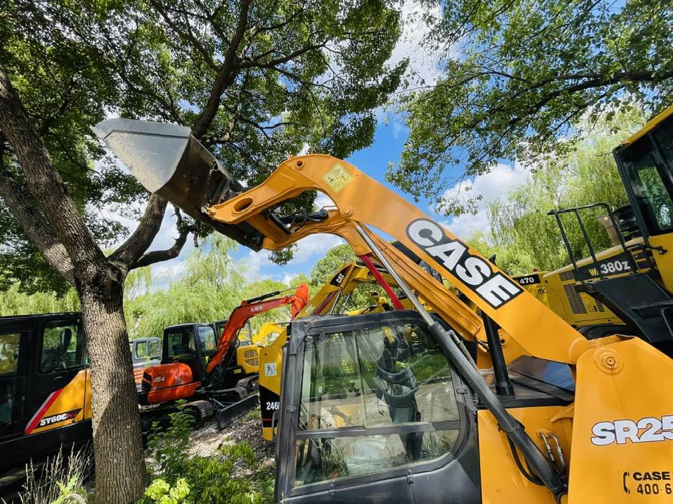 CASE SR250 - Mini utovarivač: slika 1 CASE SR250 - Mini utovarivač: slika 1