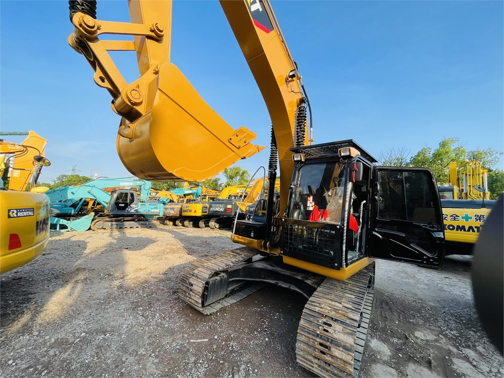 CAT 320D2 L - Bager: slika 2 CAT 320D2 L - Bager: slika 2