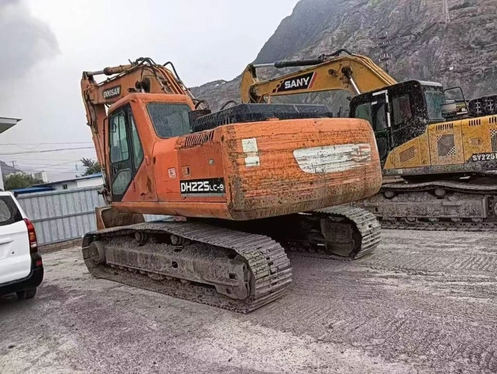 Doosan DH225LC-9 - Bager guseničar: slika 3 Doosan DH225LC-9 - Bager guseničar: slika 3