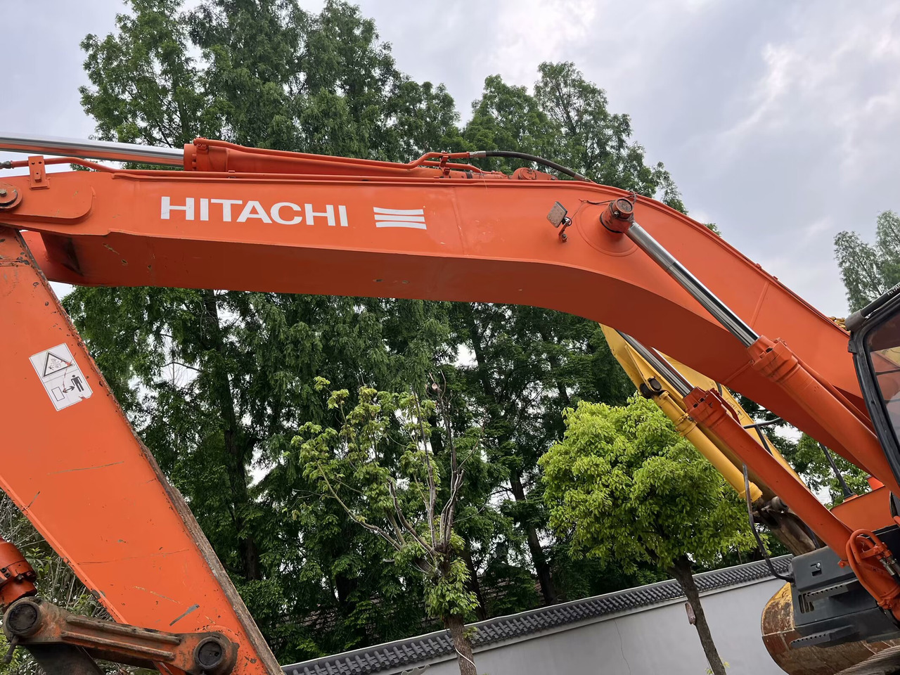 HITACHI 350H-3G - Bager guseničar: slika 4 HITACHI 350H-3G - Bager guseničar: slika 4