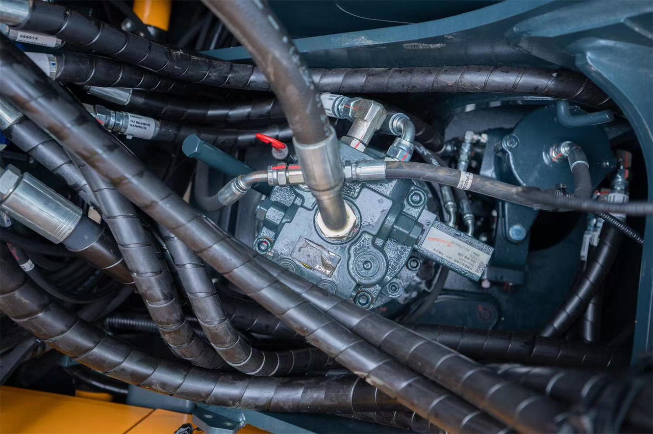 Hyundai HX80 - Mini bager: slika 5 Hyundai HX80 - Mini bager: slika 5