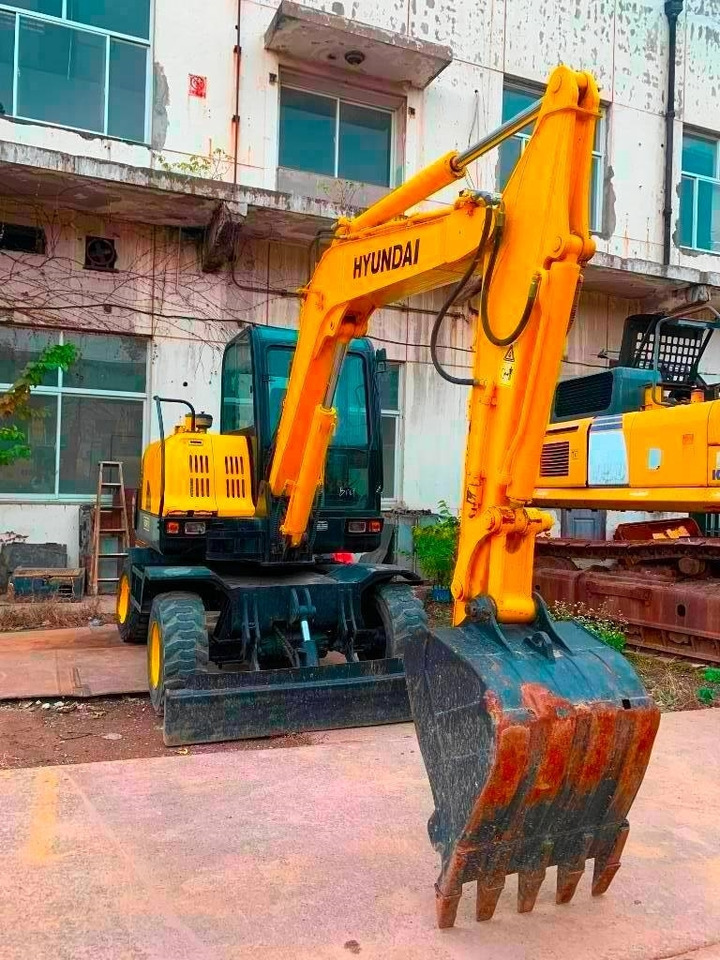 Hyundai Robex 60 W-7 - Bager točkaš: slika 2 Hyundai Robex 60 W-7 - Bager točkaš: slika 2