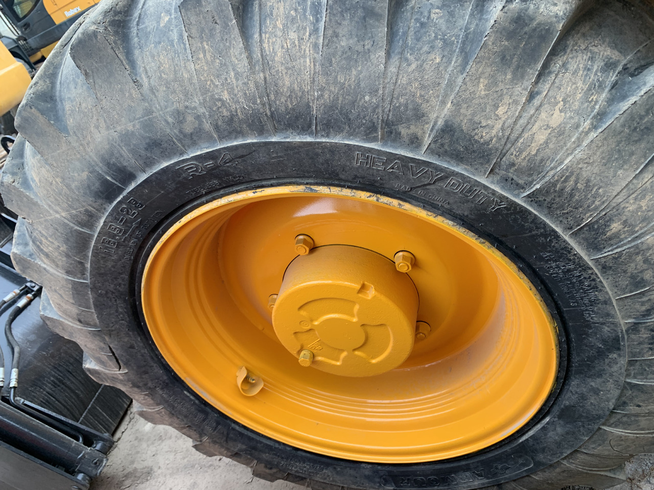 JCB 4CX - Utovarivač točkaš: slika 4 JCB 4CX - Utovarivač točkaš: slika 4