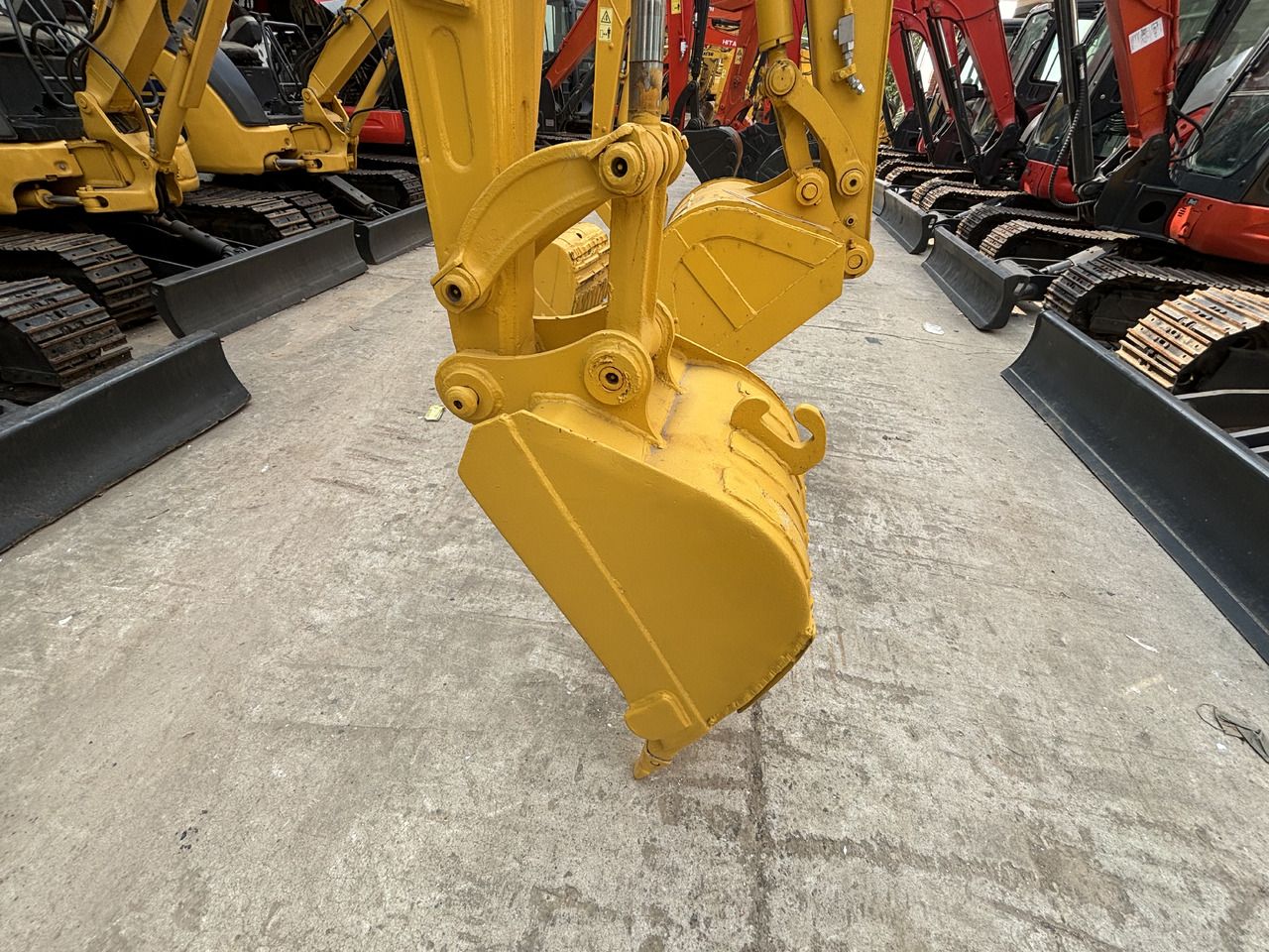 KOMATSU PC35MR - Mini bager: slika 2 KOMATSU PC35MR - Mini bager: slika 2