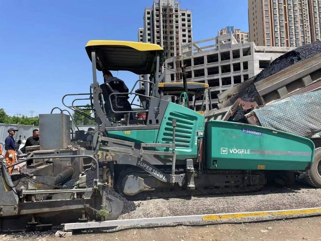 Vögele Super 1880L  - Asfaltni finišer: slika 1 Vögele Super 1880L  - Asfaltni finišer: slika 1