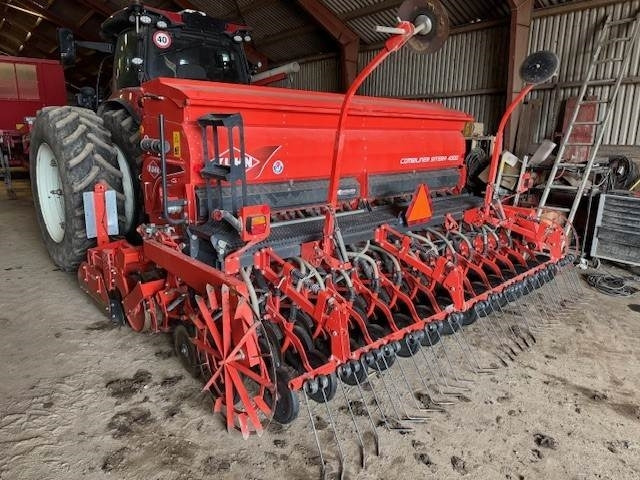 Kuhn SITERA 4000 + TF1500 - Kombinovana mašina za setvu: slika 1 Kuhn SITERA 4000 + TF1500 - Kombinovana mašina za setvu: slika 1