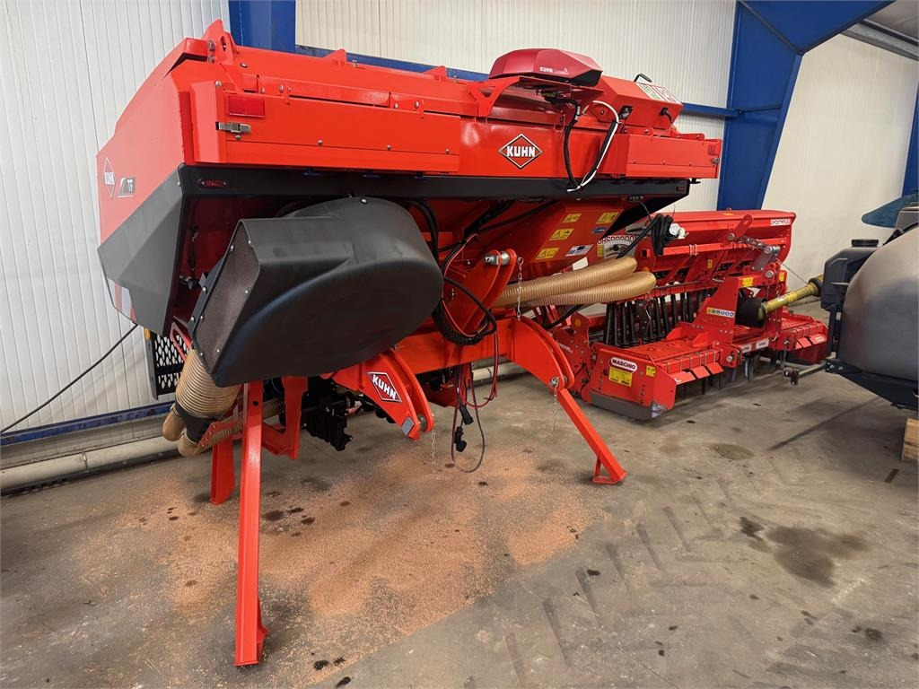 Kuhn TF 2300 C ISOBUS - Rezervoar: slika 1 Kuhn TF 2300 C ISOBUS - Rezervoar: slika 1