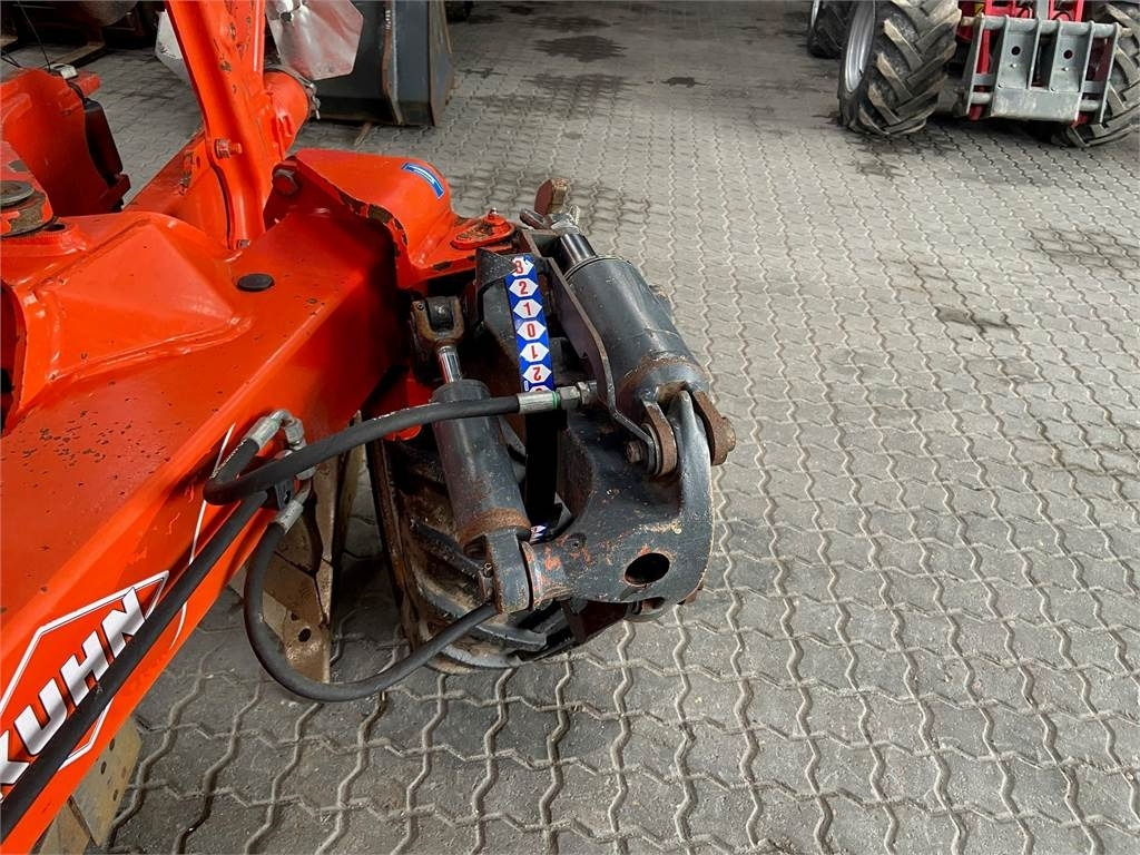 Kuhn VARI-MASTER 153 4+1 - Plug: slika 5 Kuhn VARI-MASTER 153 4+1 - Plug: slika 5