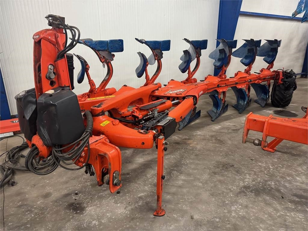 Kuhn VM L-NSH 5+1 ON LAND - Plug: slika 1 Kuhn VM L-NSH 5+1 ON LAND - Plug: slika 1