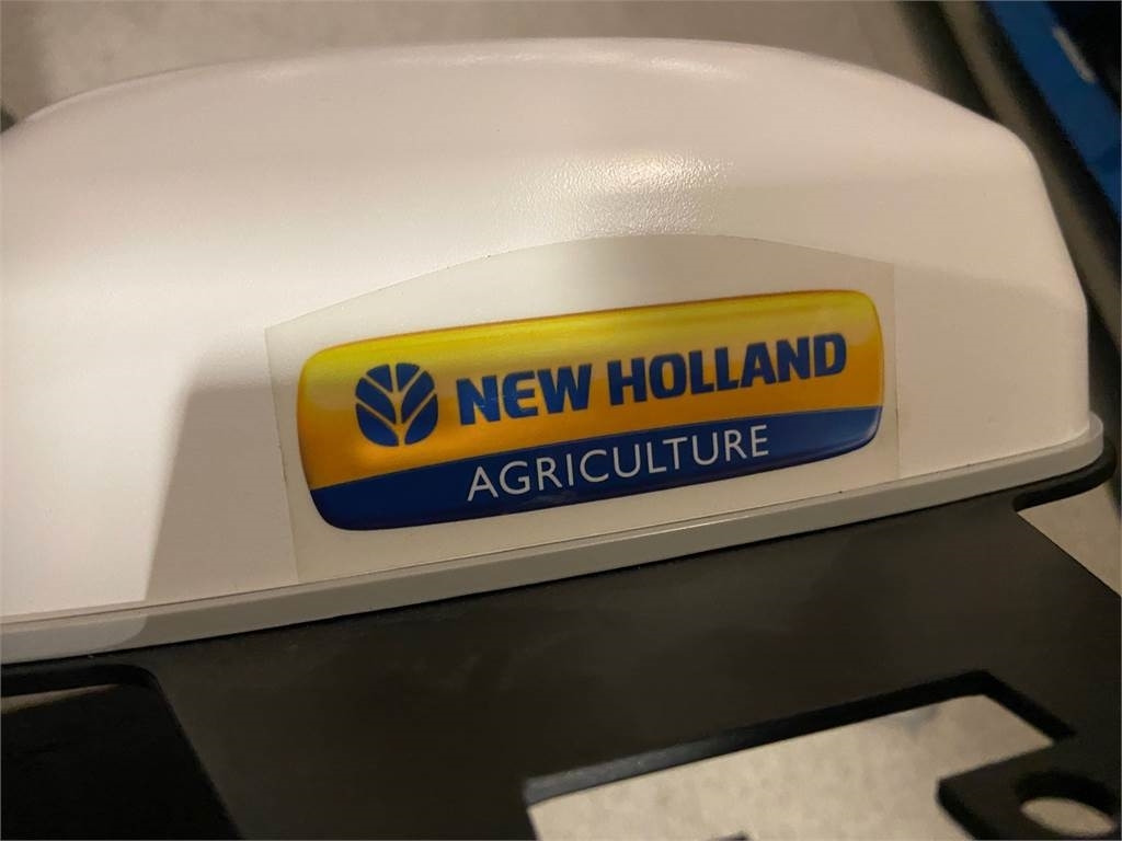 New Holland AUTO GUIDANCE LVL 3  - Sistem za navigaciju za Poljoprivredna mašina: slika 2 New Holland AUTO GUIDANCE LVL 3  - Sistem za navigaciju za Poljoprivredna mašina: slika 2