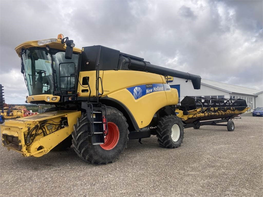 New Holland CR980SLH - Kombinovani kombajn: slika 5 New Holland CR980SLH - Kombinovani kombajn: slika 5