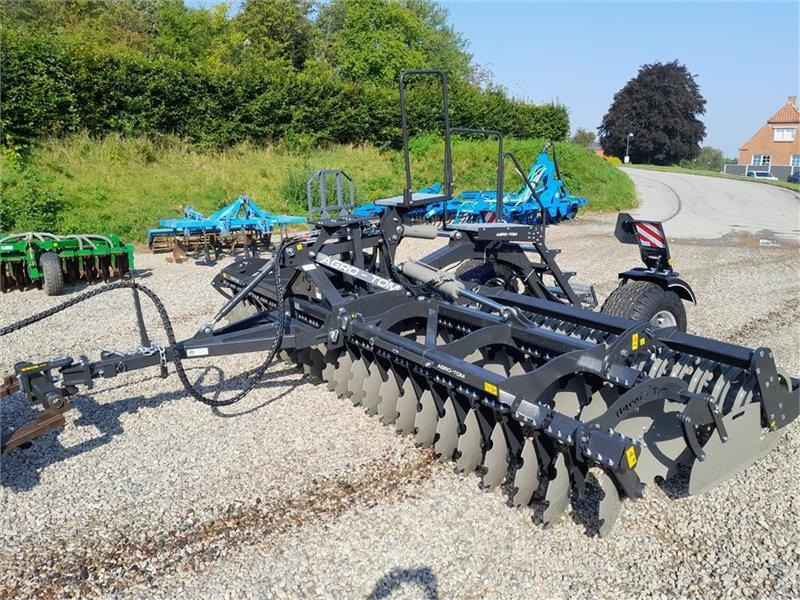 Agro - TOM ATHL 6m. - Tanjirača: slika 3 Agro - TOM ATHL 6m. - Tanjirača: slika 3