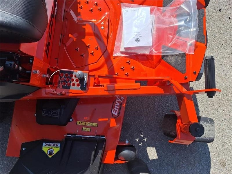 Ariens IKON XD 52" (132 Cm. Klippe bredde) - Komunalni traktor: slika 3 Ariens IKON XD 52" (132 Cm. Klippe bredde) - Komunalni traktor: slika 3