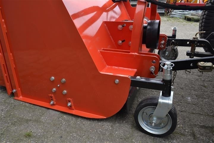 - - - boxer - Dodatak za Komunalni traktor: slika 4 - - - boxer - Dodatak za Komunalni traktor: slika 4