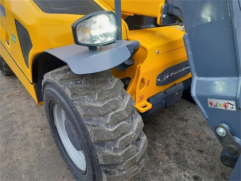 - - - EUROTRAC TH25.6 FABRIKS NY - Teleskopski upravljač: slika 5 - - - EUROTRAC TH25.6 FABRIKS NY - Teleskopski upravljač: slika 5