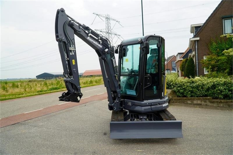 Mini bager Eurotrac HE26-SR: slika 6 Mini bager Eurotrac HE26-SR: slika 6