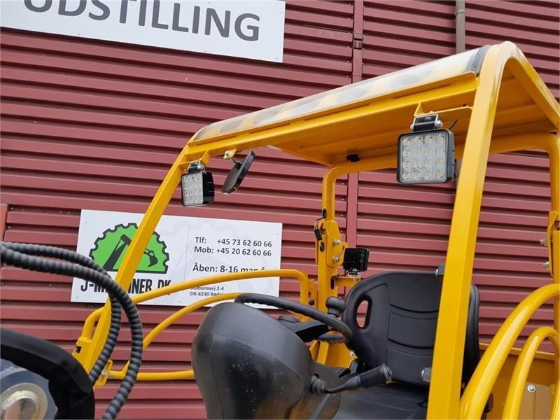 Zglobni utovarivač Eurotrac W12: slika 16